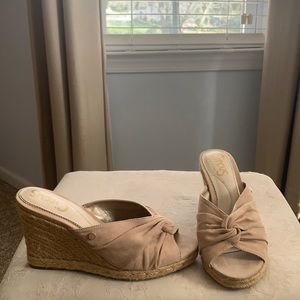 Nude summer wedge